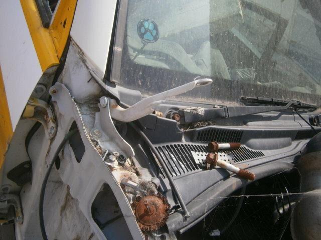 Решетка под лобовое стекло Тойота Хайлюкс Сурф в Белорецке 29488