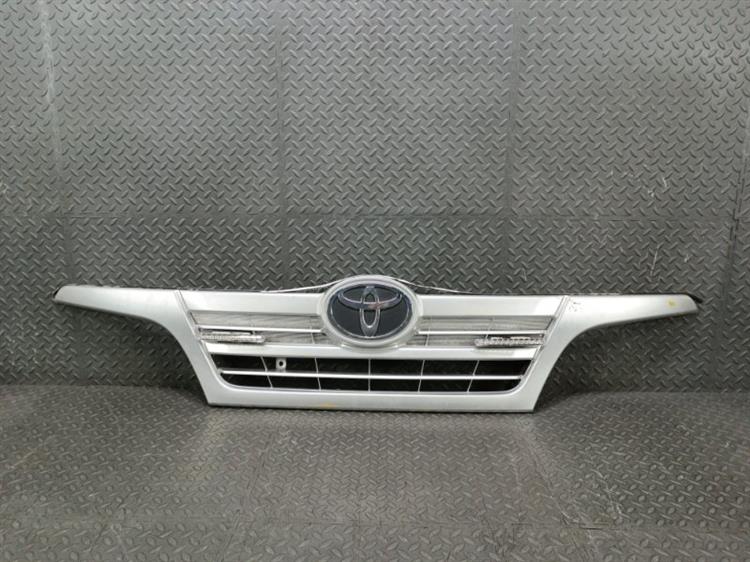 Решетка радиатора Тойота Тойоайс в Белорецке 440640