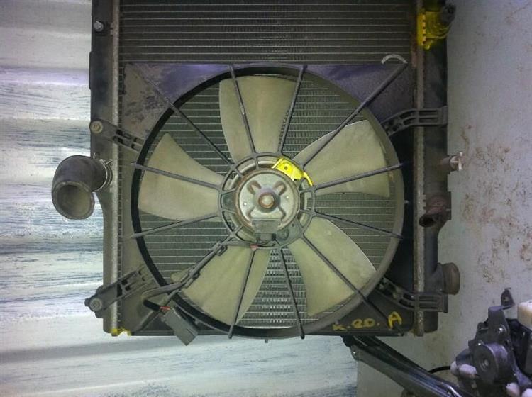 Диффузор радиатора Хонда Стрим в Белорецке 7847