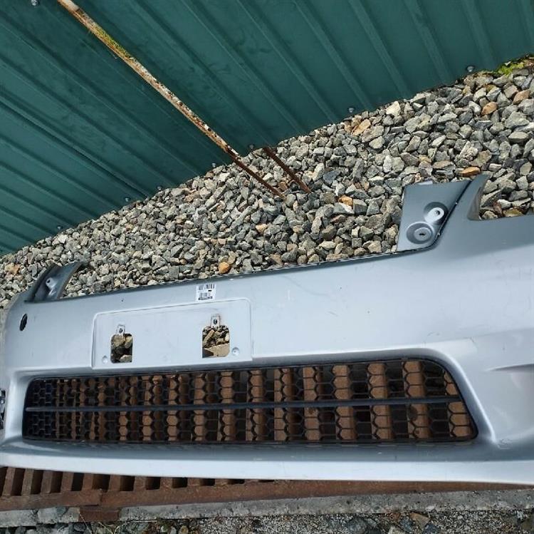 Решетка радиатора Тойота Марк Х Зио в Белорецке 87545
